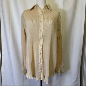 PrettyLittleThing Cream Pleated Blouse. Size 4. New with Tags.